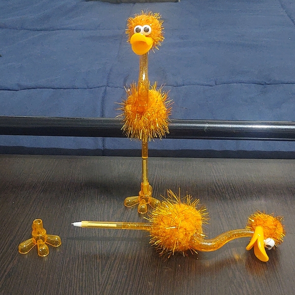 Ostrich Pen - Picture 1 of 5
